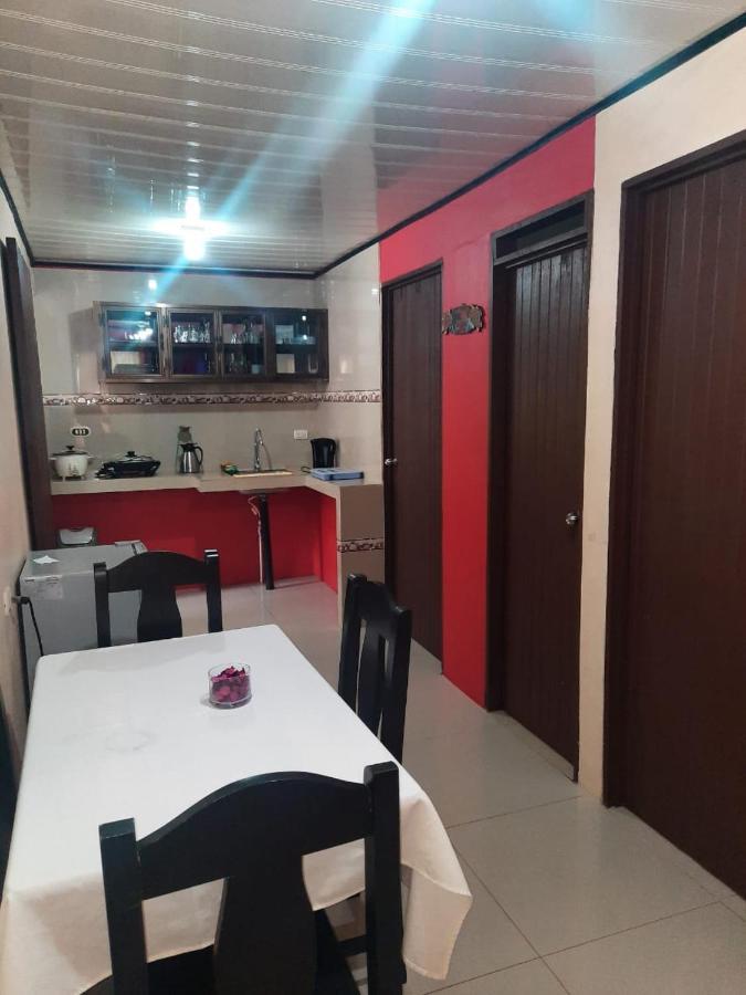 Apartamentos Caiman Tortuguero Luaran gambar